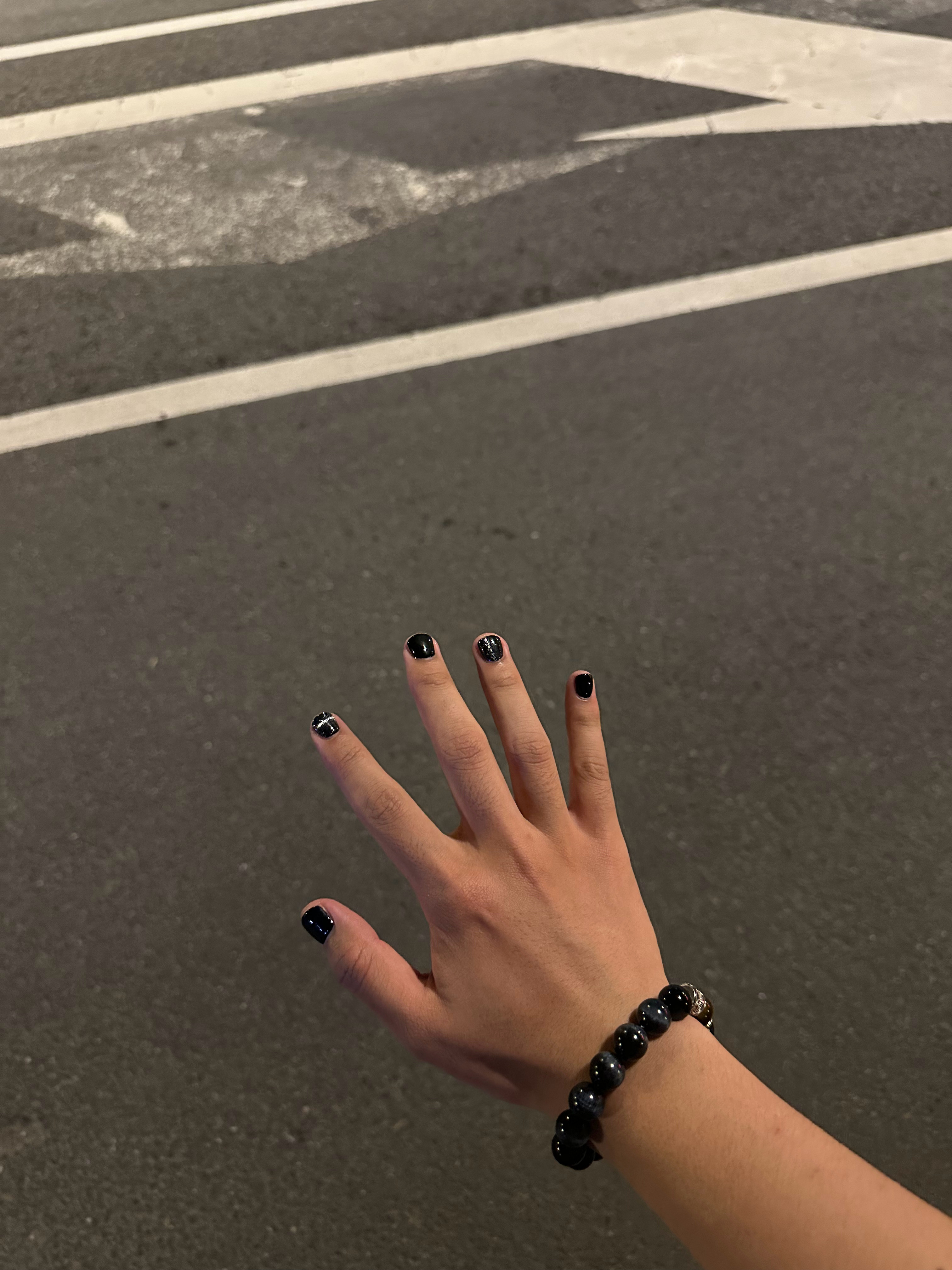 恨不得拍一万张照片做到了人生美甲💅 