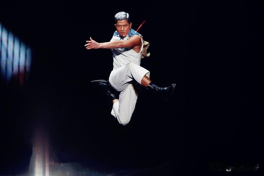 有的人说郭富城当年拥有“亚洲舞王”这个称呼是不是有点言过其实了？

整个亚洲那么