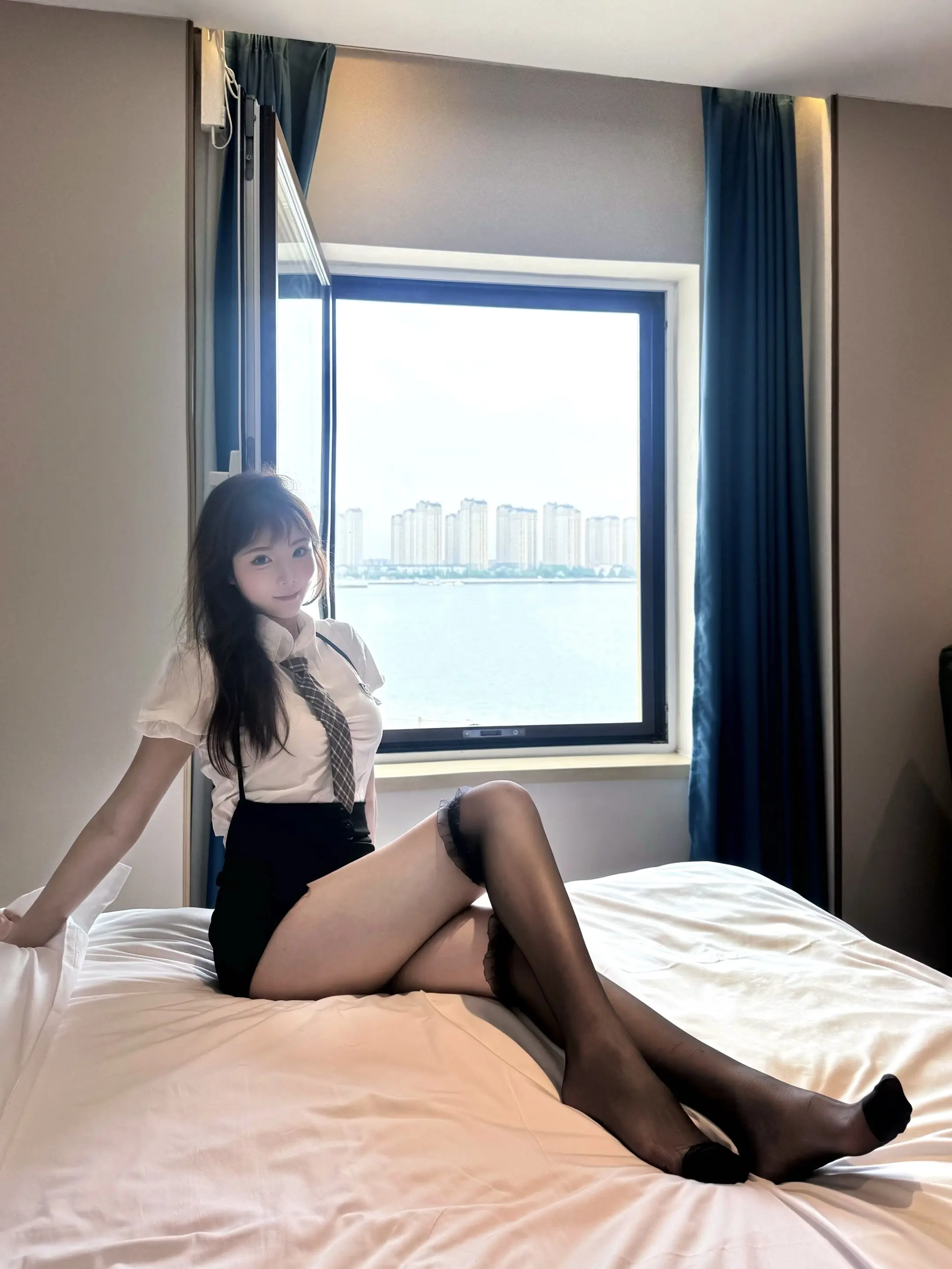 边看海边吃早餐🌊🍳。