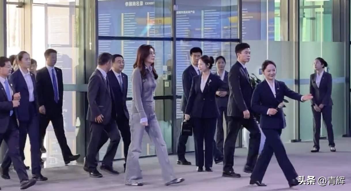 脚踩两只船肯定不行！大陆回应郑丽文访美，把话说的很清楚了
29号当天，大陆相关单