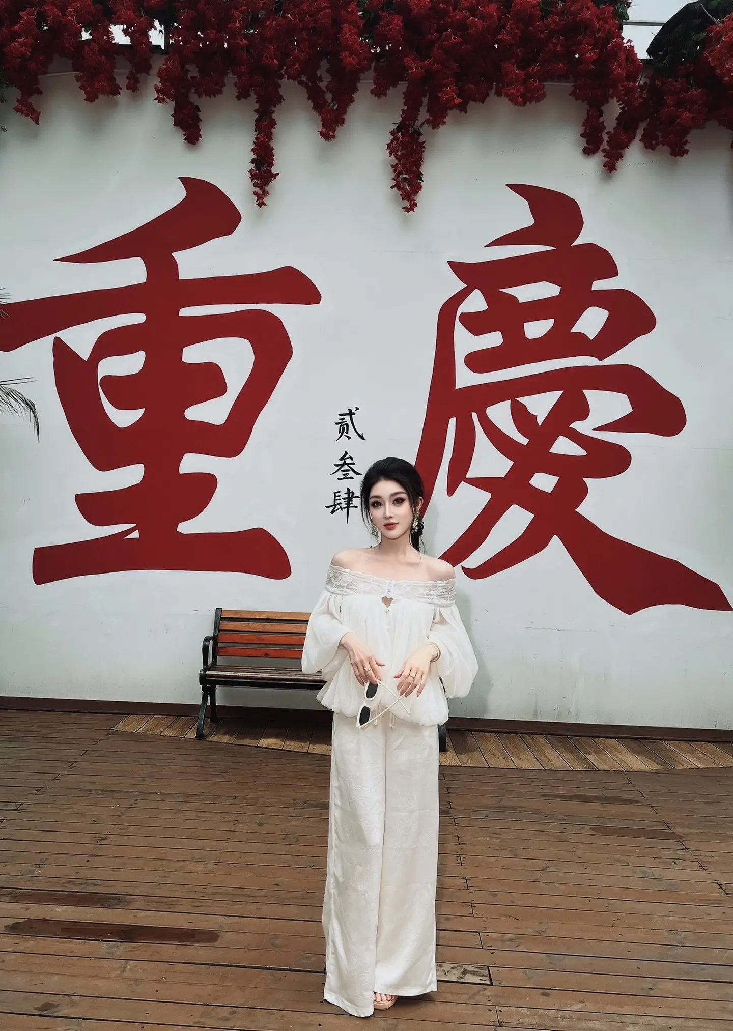 “有些事，不尽你心意的时候      就是在提醒你该转弯了”