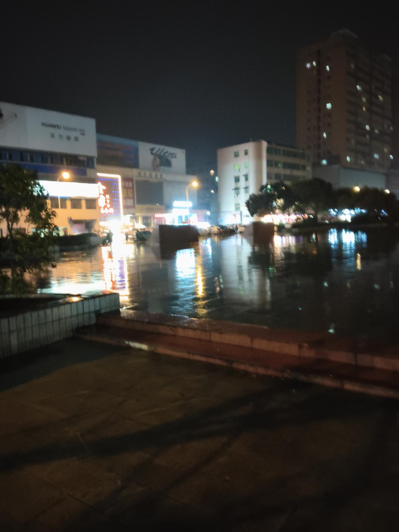 记录我的2026这些天阴雨天气确实很烦躁啊。没有办法，温度始终在11度以下。哎3