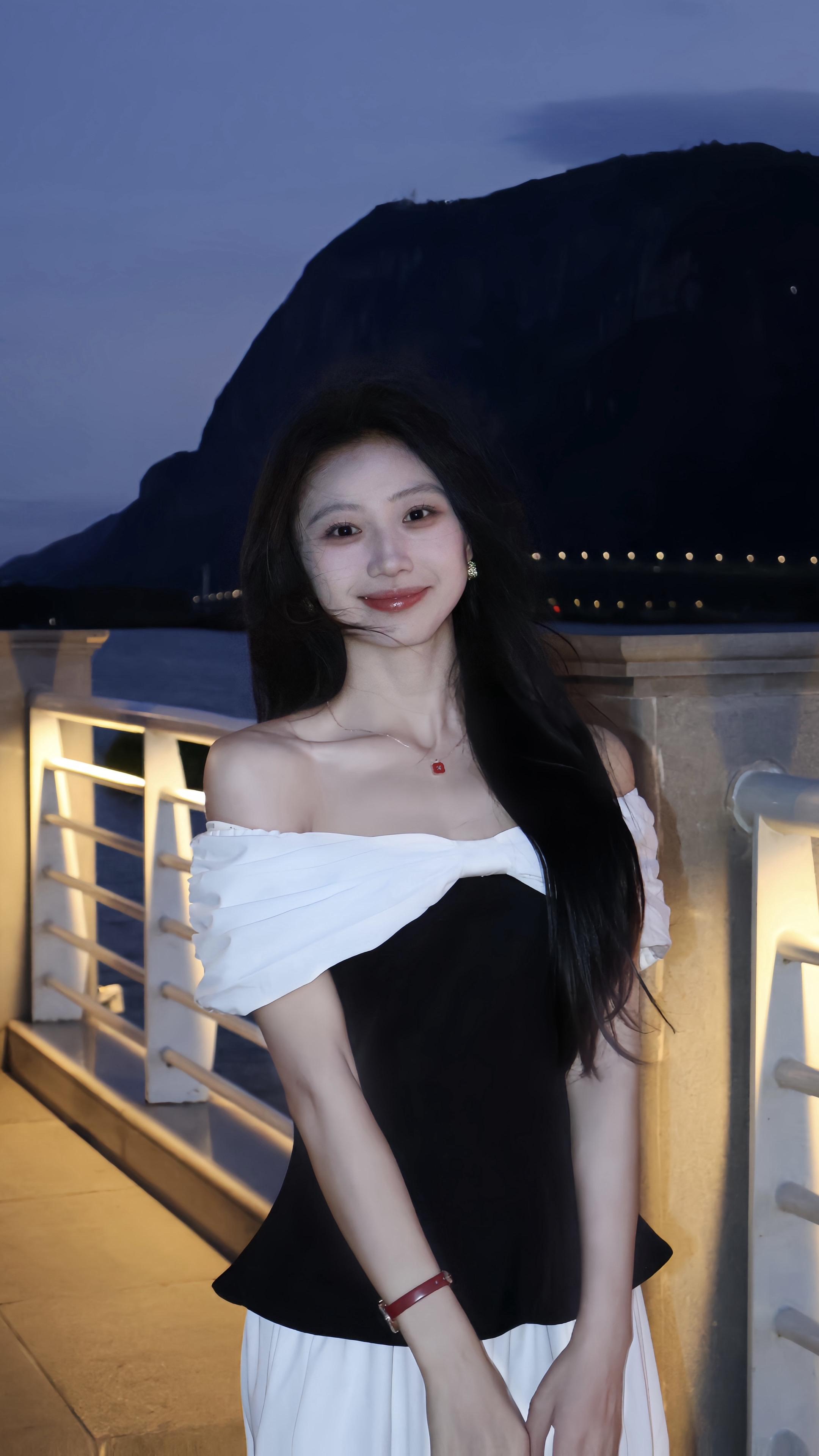 亲爱的 请擦去你决堤的眼泪 然后晚安