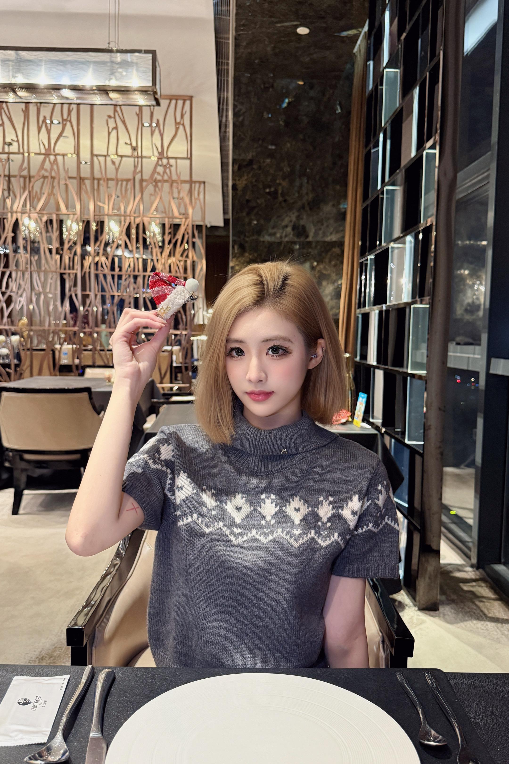 暮冬 十二月系上圣诞結🎄ྀི