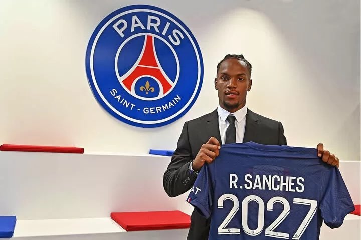 法甲  🚨🥇| PSG 和雷纳托桑切斯可能展开谈判，以终止他将于2027年6