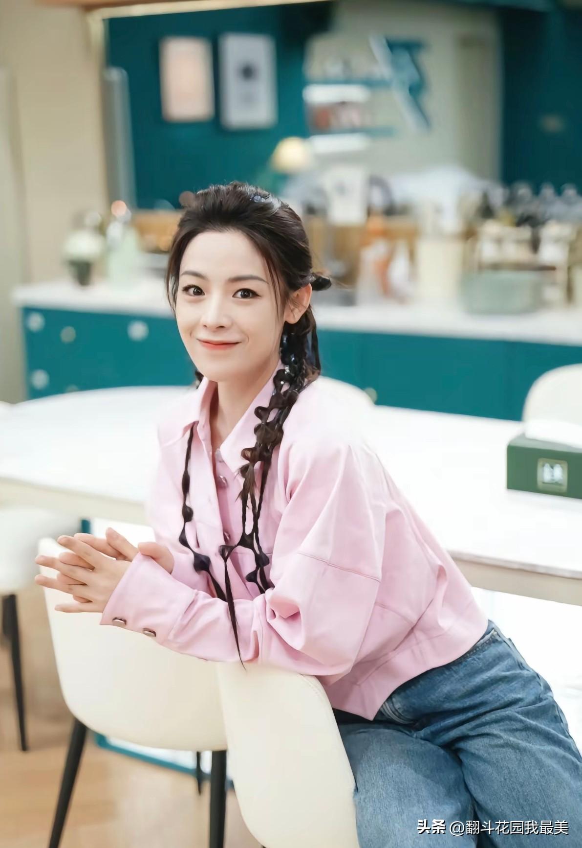 谁也没想到，

陈丽君演的阿育娅能这么惊艳！

要不是原定女主因某些原因被全网抵