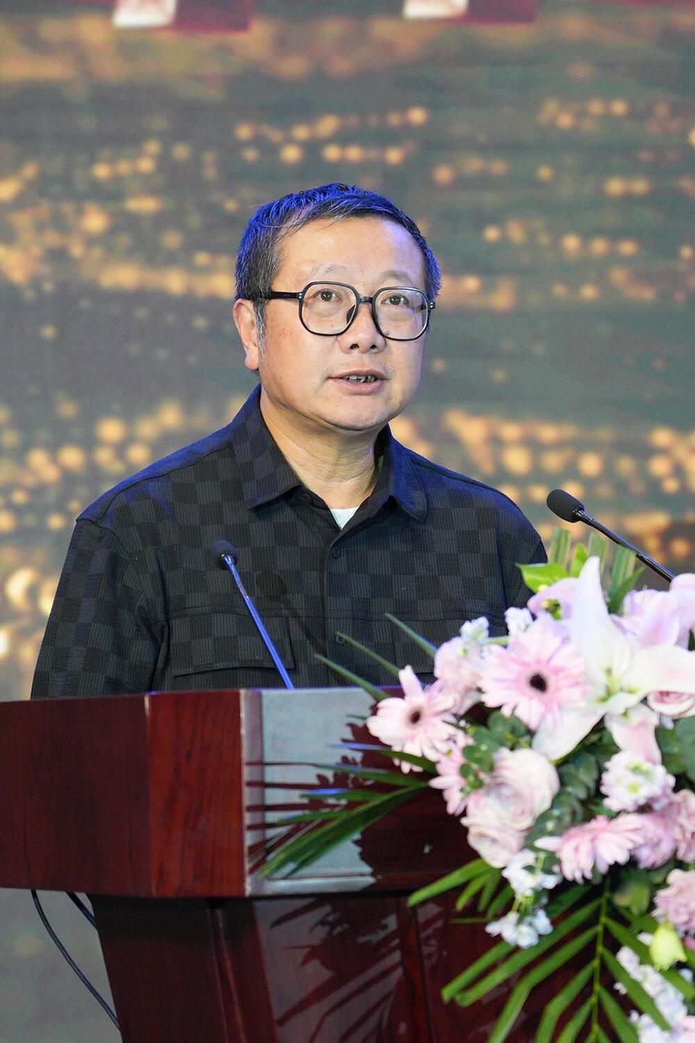 刘慈欣谈AI有可能取代科幻作家刘慈欣对AI的预判很现实：短期AI还达不到人类创作