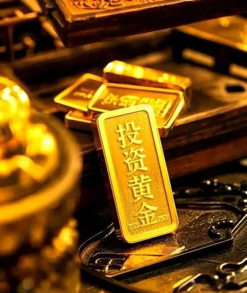 金价大跌会带来哪些投资机会金价大跌暗藏多重布局机遇。长线投资者可分批定投黄金ET