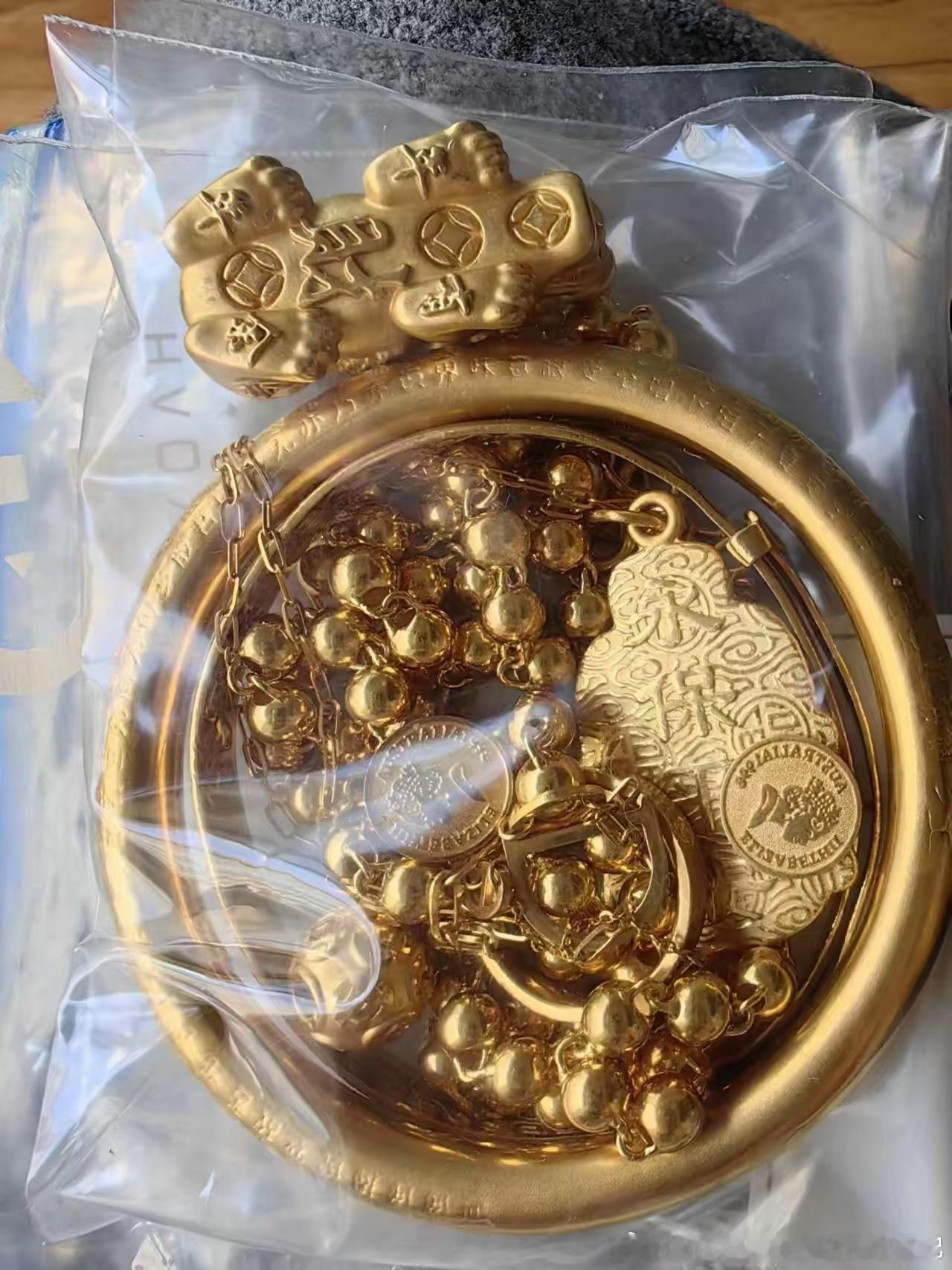 儿子到了结婚的年纪，18.8万的彩礼已经打到他女朋友的账户，还有五金的八万没有给