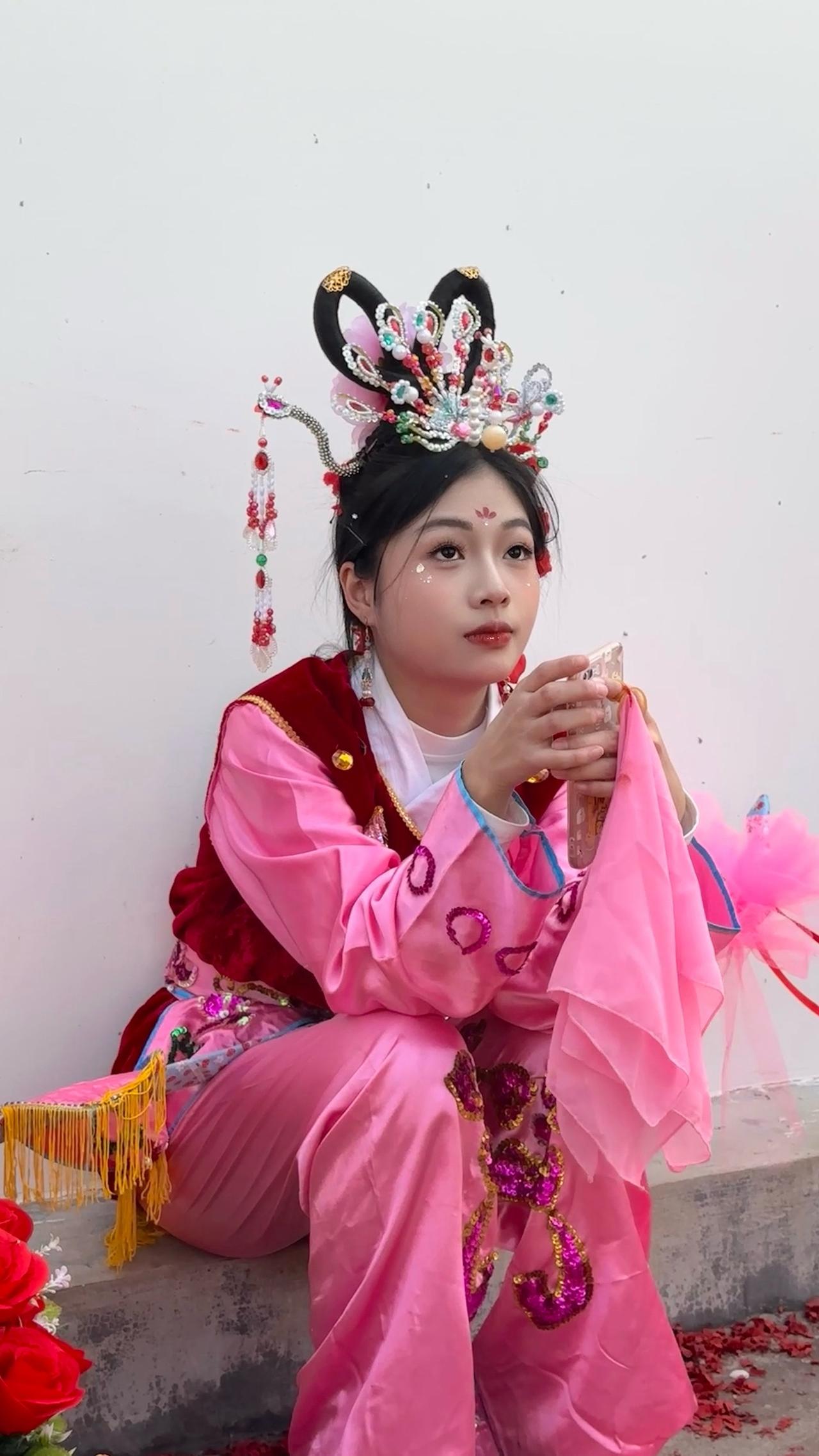 接约拍潮汕挑花篮 潮汕习俗 多才多艺 潮汕女孩