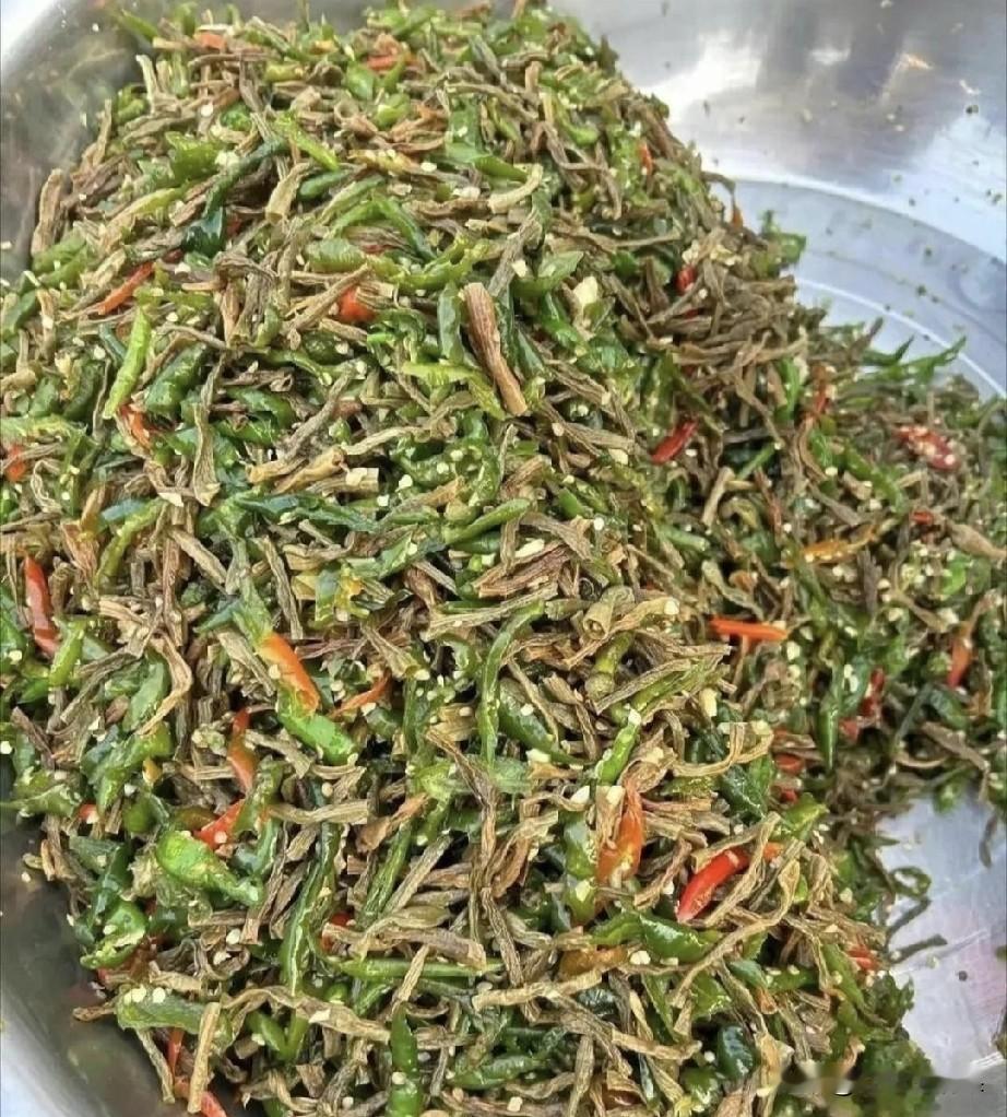 这一锅菜的价值大家可以评估一下吗？只有懂的人才知道。
记得小时候读书的时候，需要