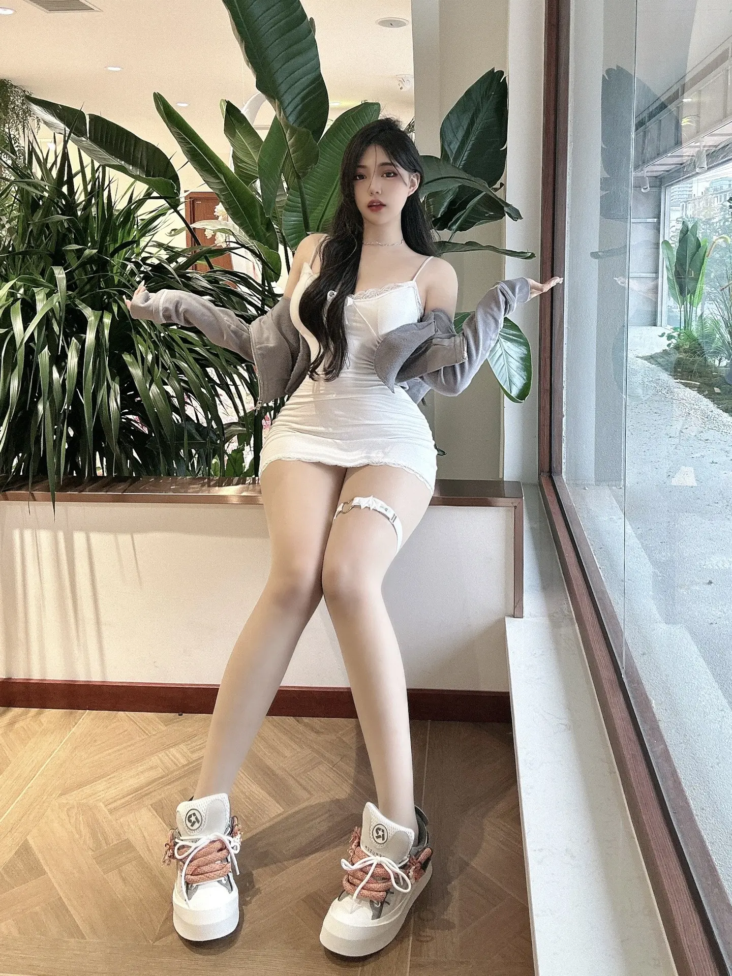 想变成章鱼 一下能扇八个人街上的明星人间水蜜桃