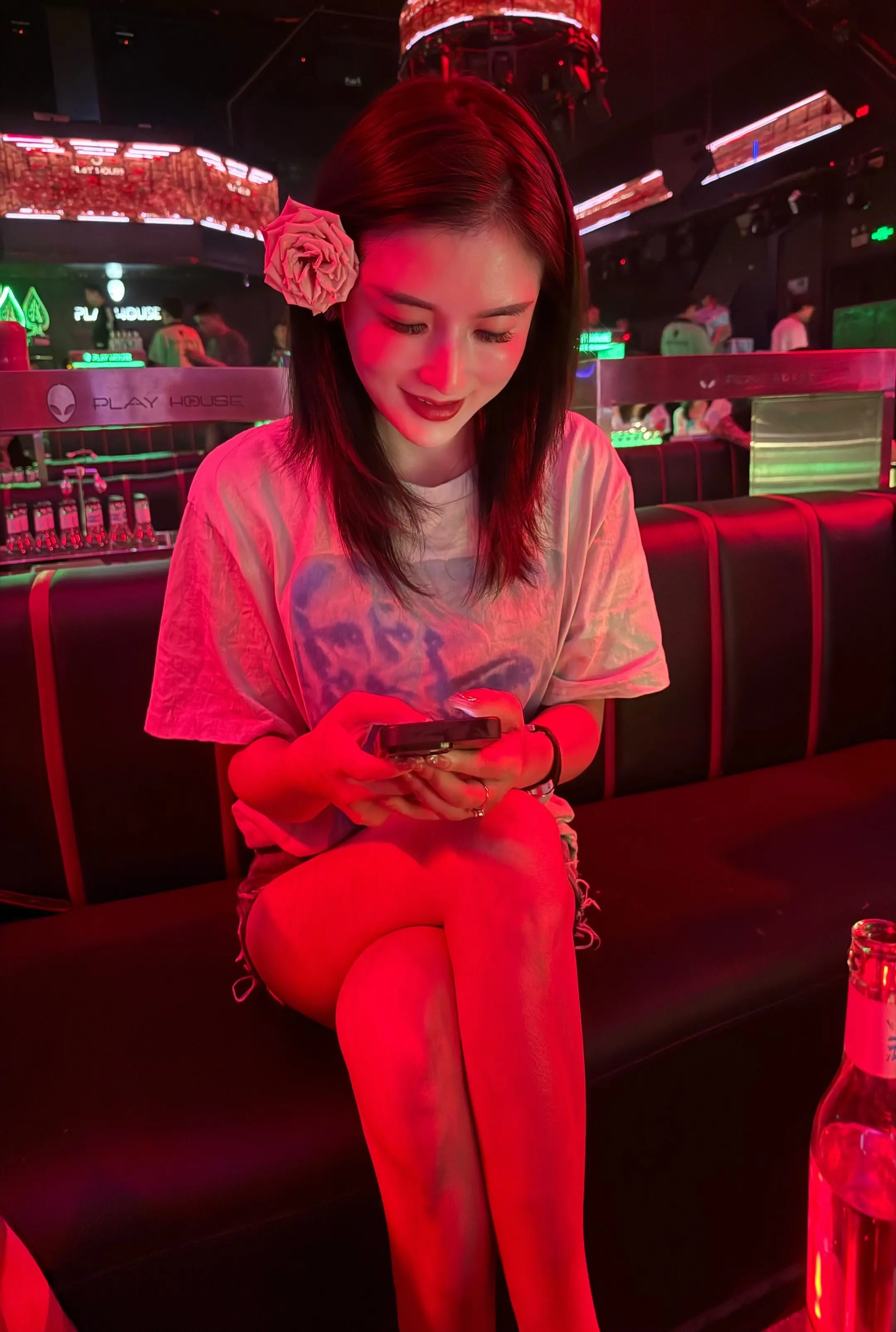 每个月挣着六位数 我有什么烦恼 付出的背后更多是心酸 努力才能遇见更好的以及