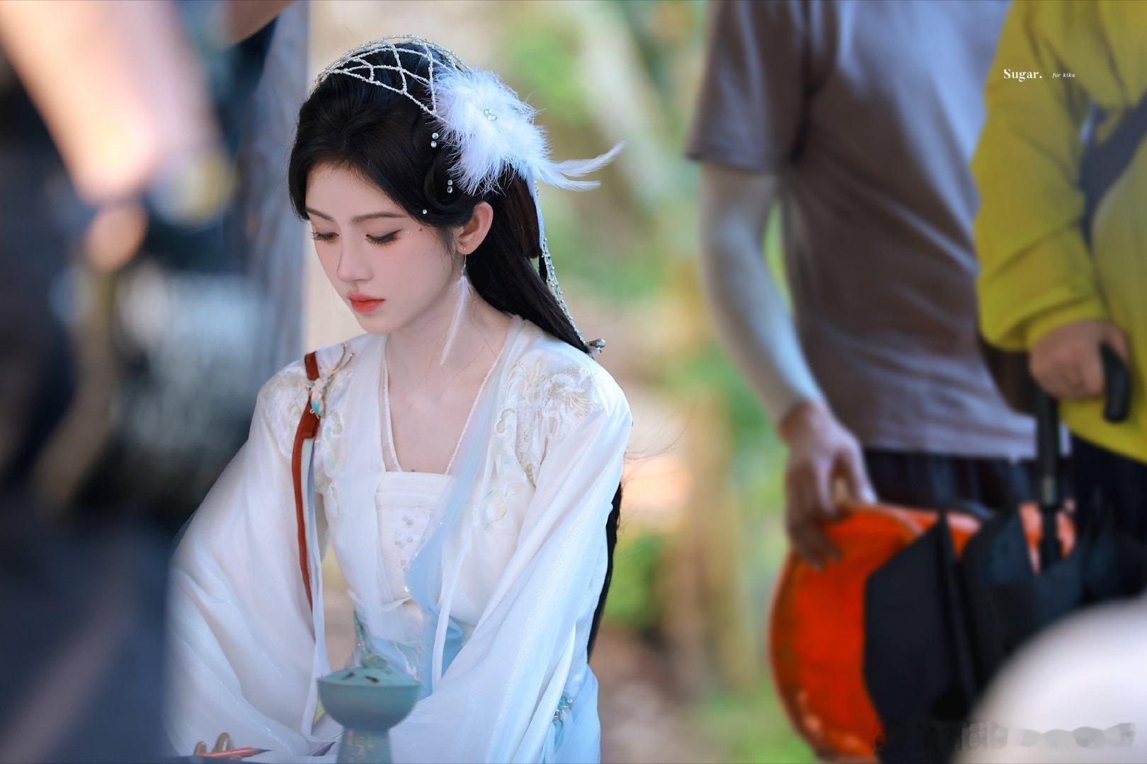 鞠婧祎 🍊鞠婧祎苏绿夏 🍊鞠婧祎万花世界 永远没有正确的选择，要让选择变得正