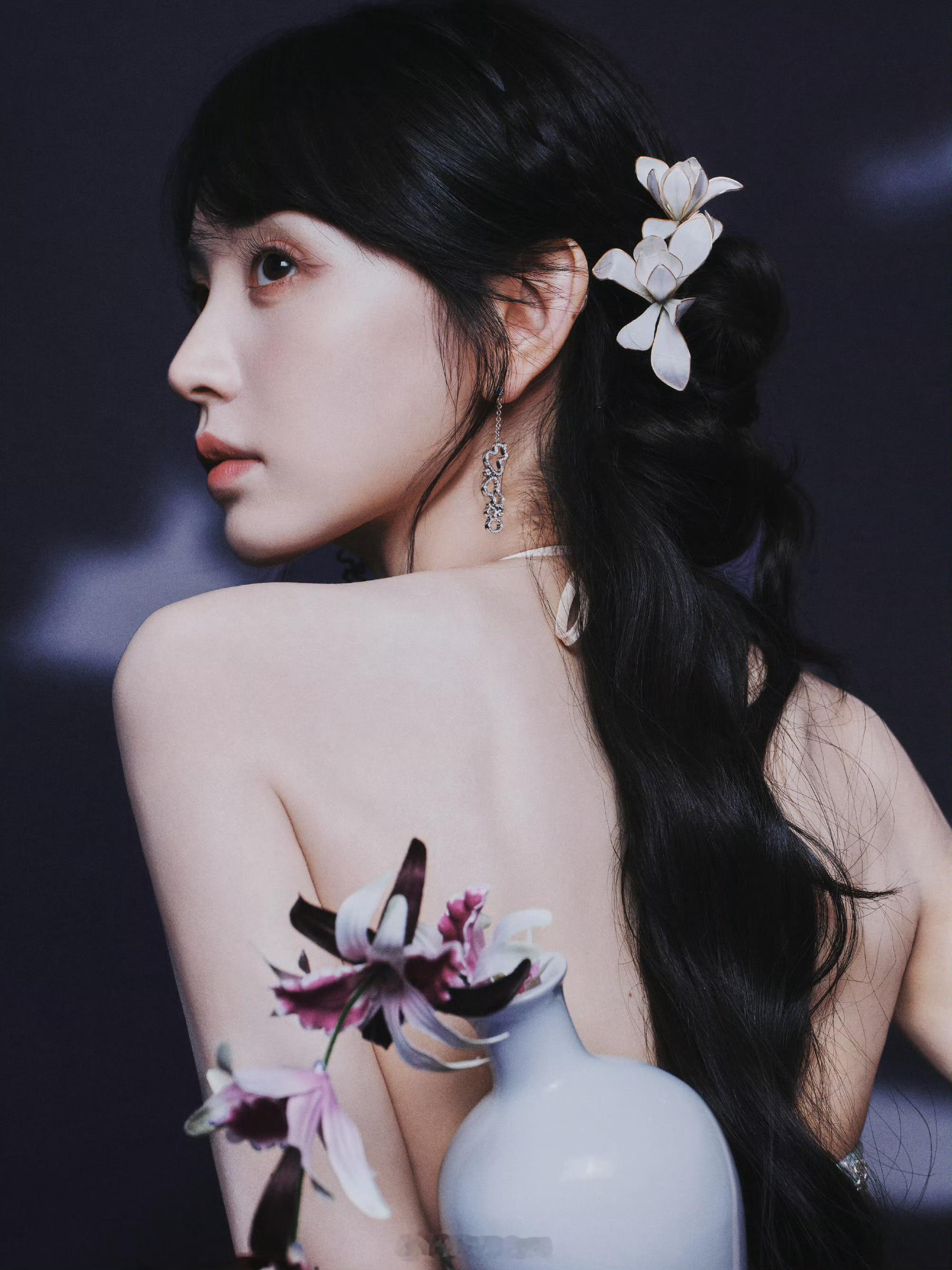 田曦薇今日杭州线下活动工作室出图啦，完全神颜来的，怼脸也很美