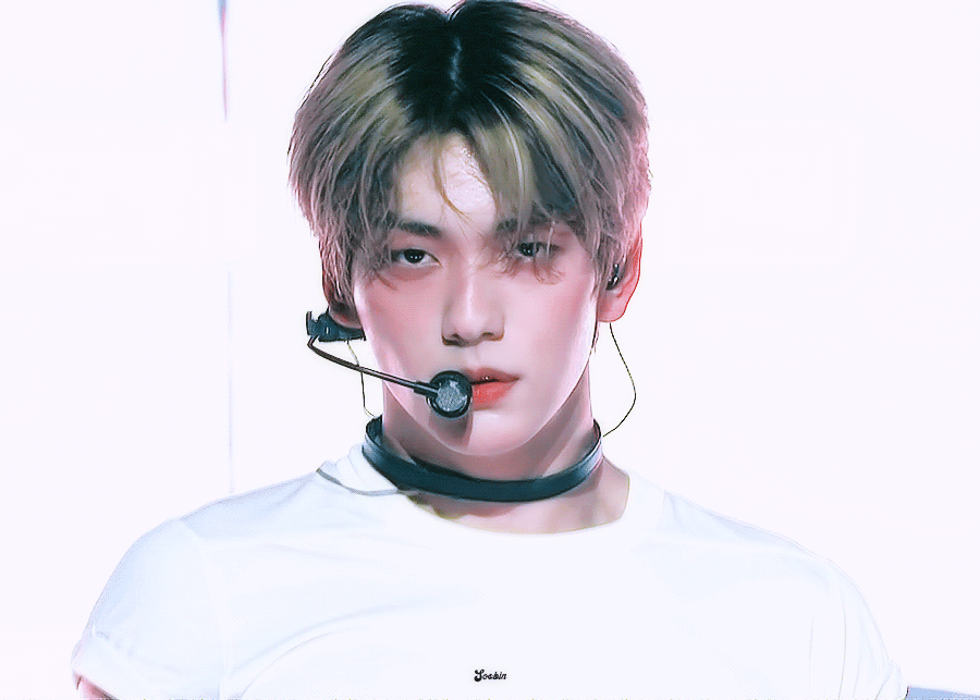 “果然爱是不分场所不分时间的”                         