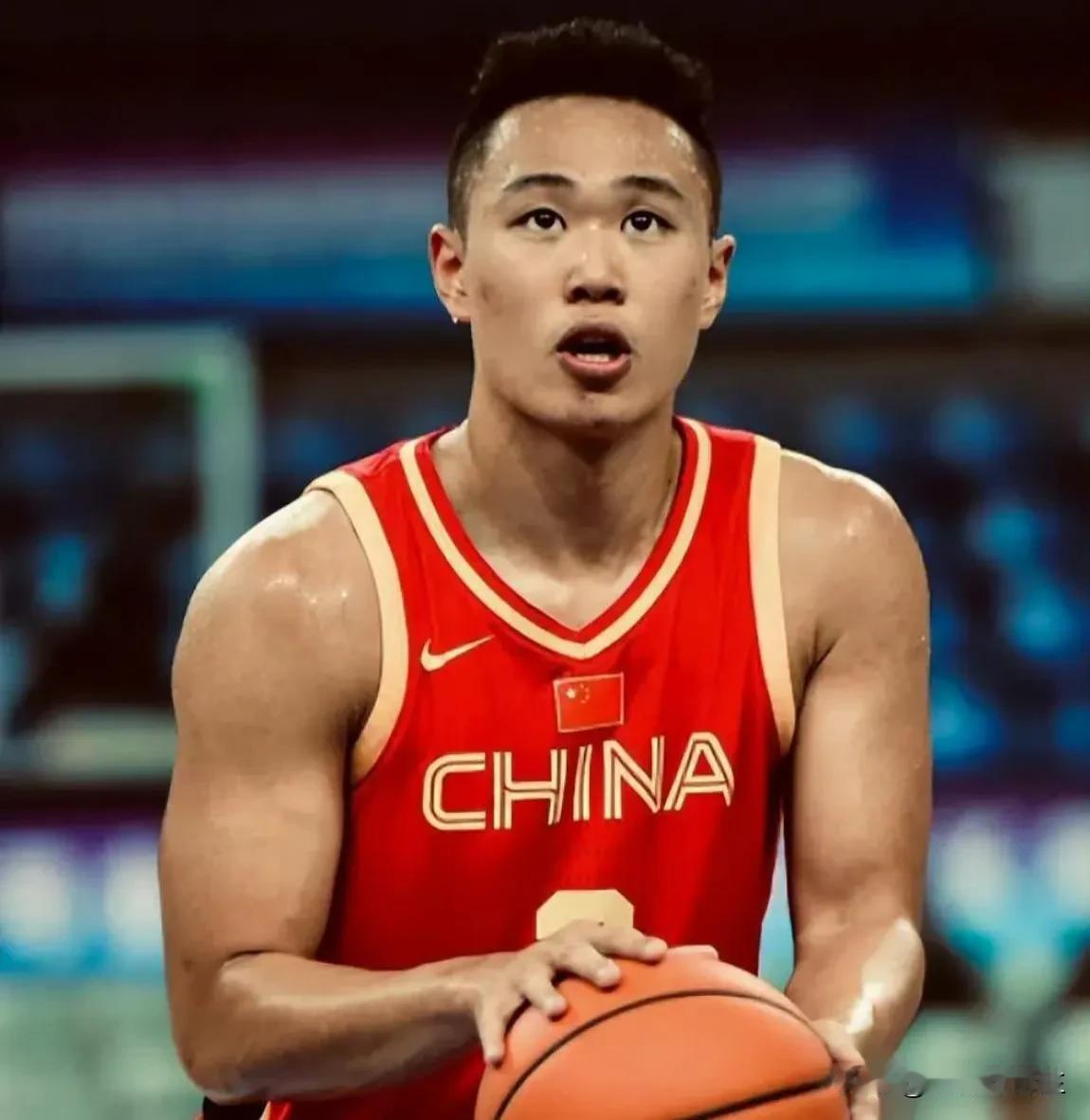 深圳男篮的国手贺希宁没有通过今天的集中体测，他将继续参加后续的补测