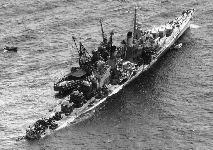 1944年11月3日，轻巡洋舰“里诺”号（USS Reno，CL-96）在菲律宾