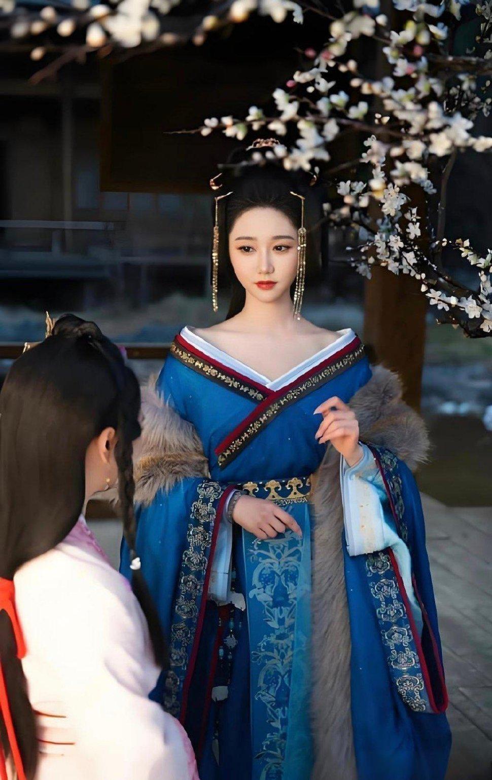 短剧这妆造都快赶上长剧了    崛起也不是没有道理 