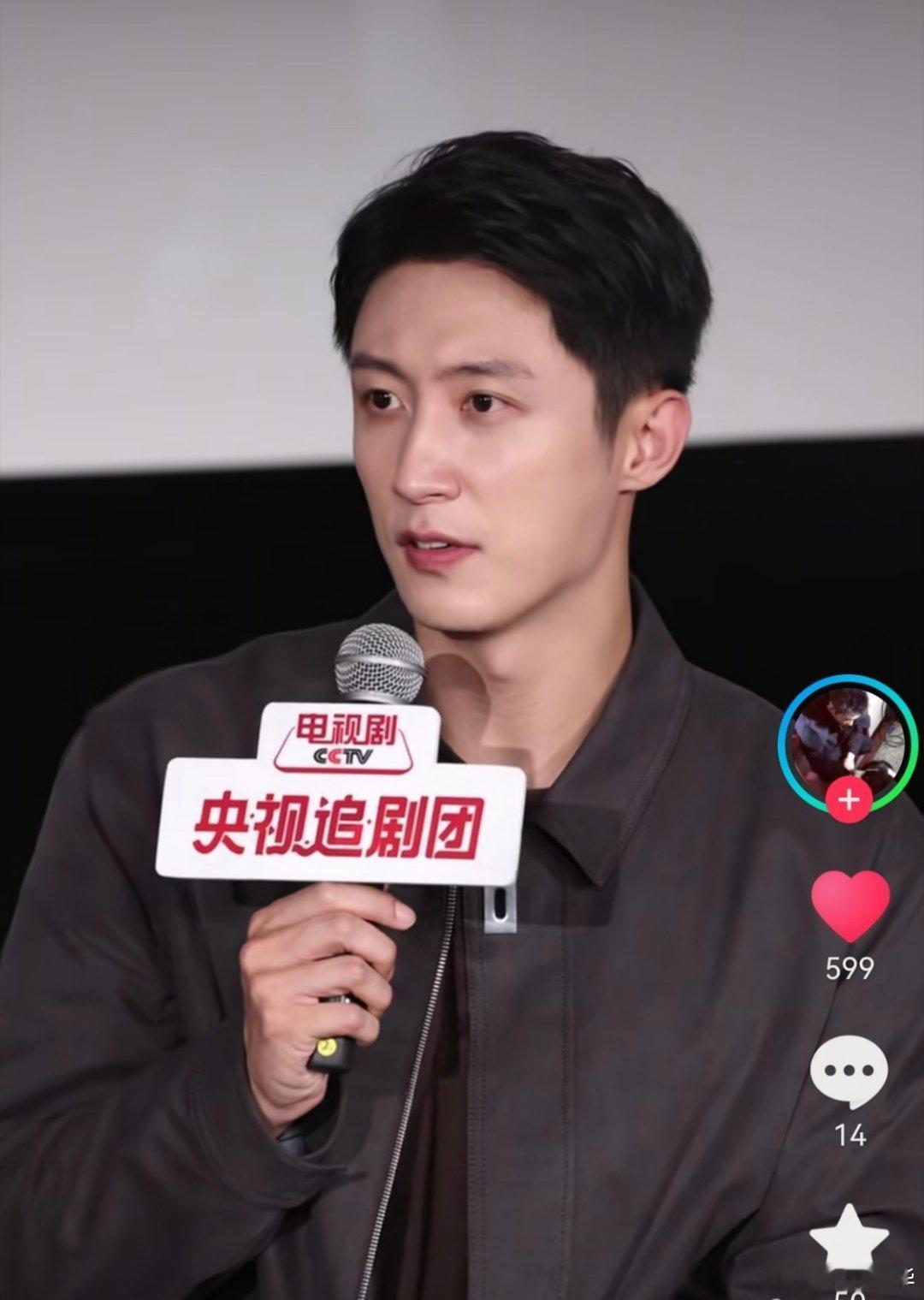 每次刷到黄景瑜重器黄景瑜陈一众 这个追剧团的零星，本周扒皮唯一的想法就是，快点抓