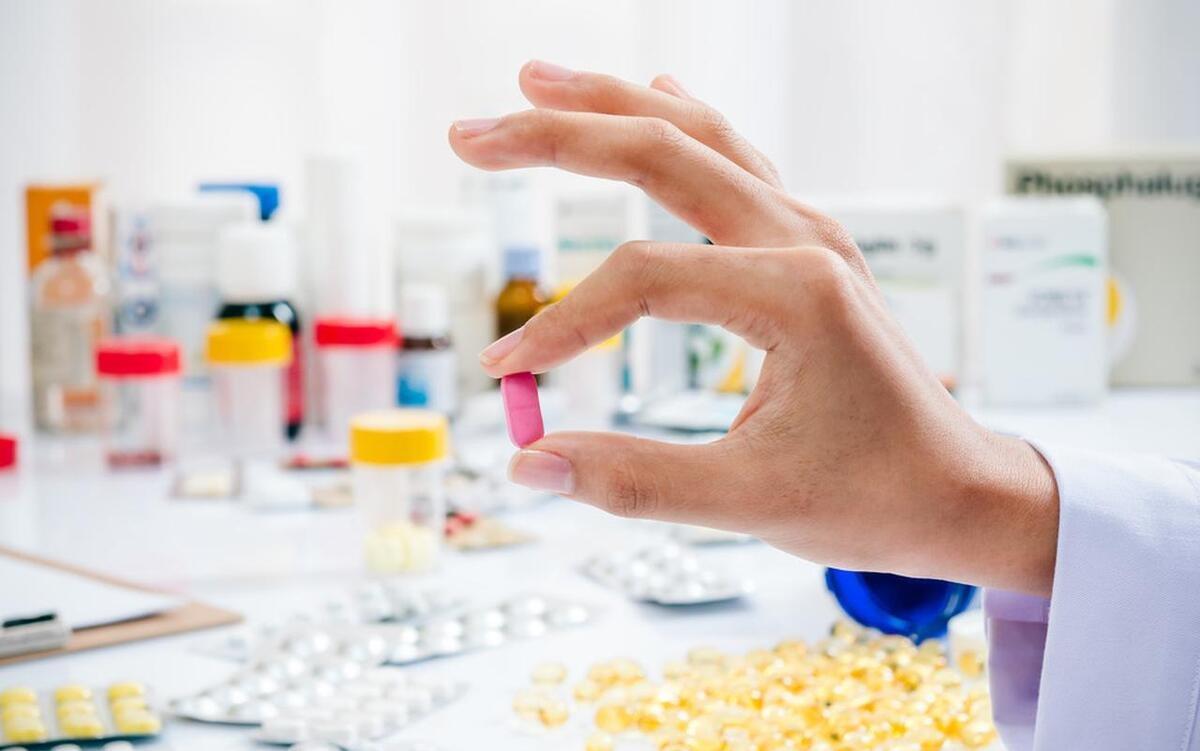 第一次用他汀，瑞舒伐他汀与阿托伐他汀，选哪个
选择他汀类药物的时候，在保证安全性