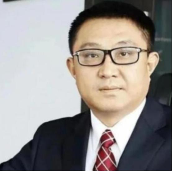 2020年，“核酸大王”张核子借疫情牟利，让国家资金短缺，通过核酸检测造假害了无