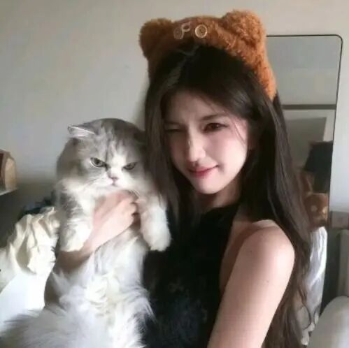 𝗪𝗲𝗖𝗵𝗮𝘁头像 ‖女生头像‖氛围感‖优质女头‖小众高级 ‖无水印女
