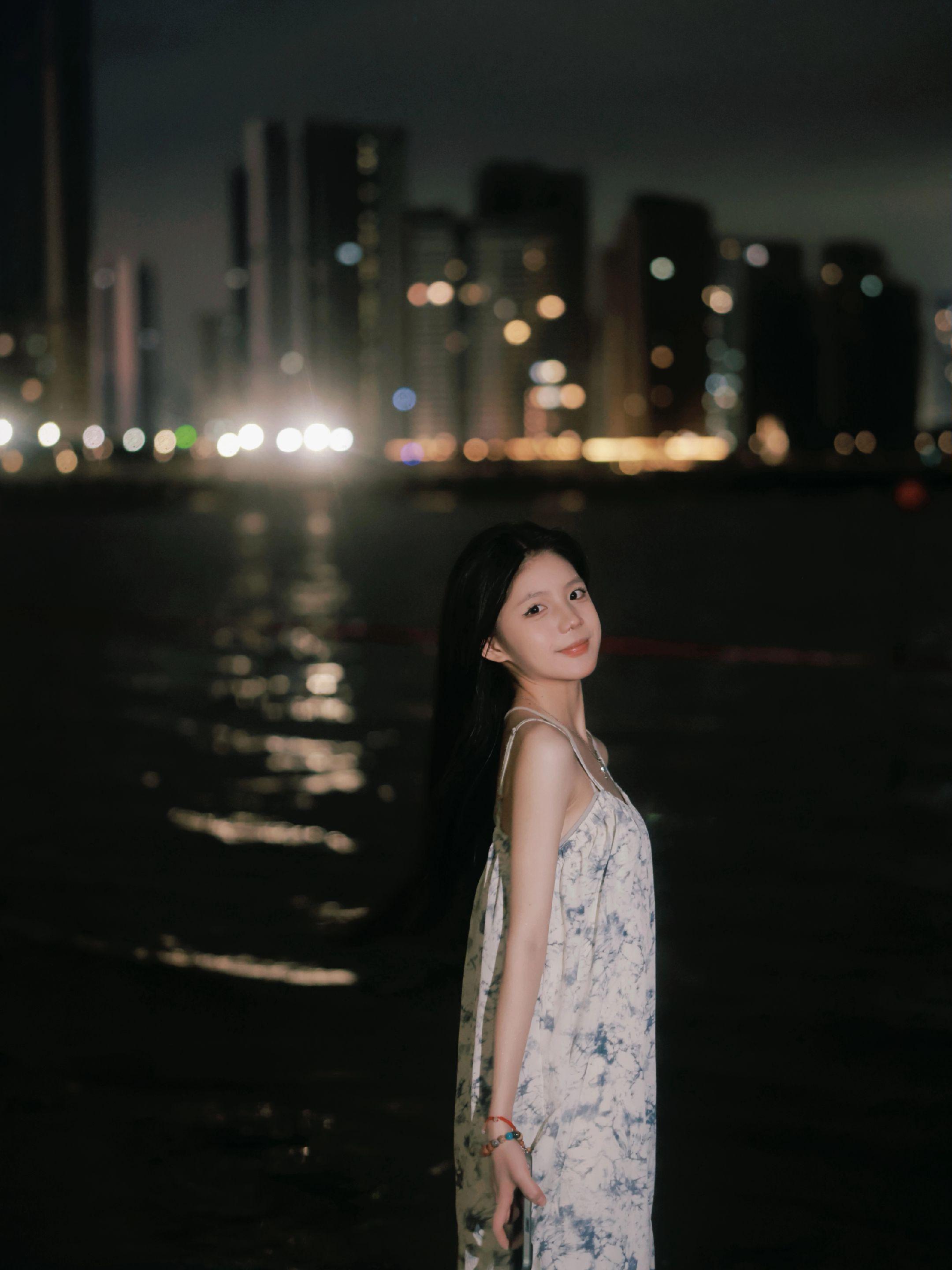 金沙湾海边抓了个拍。