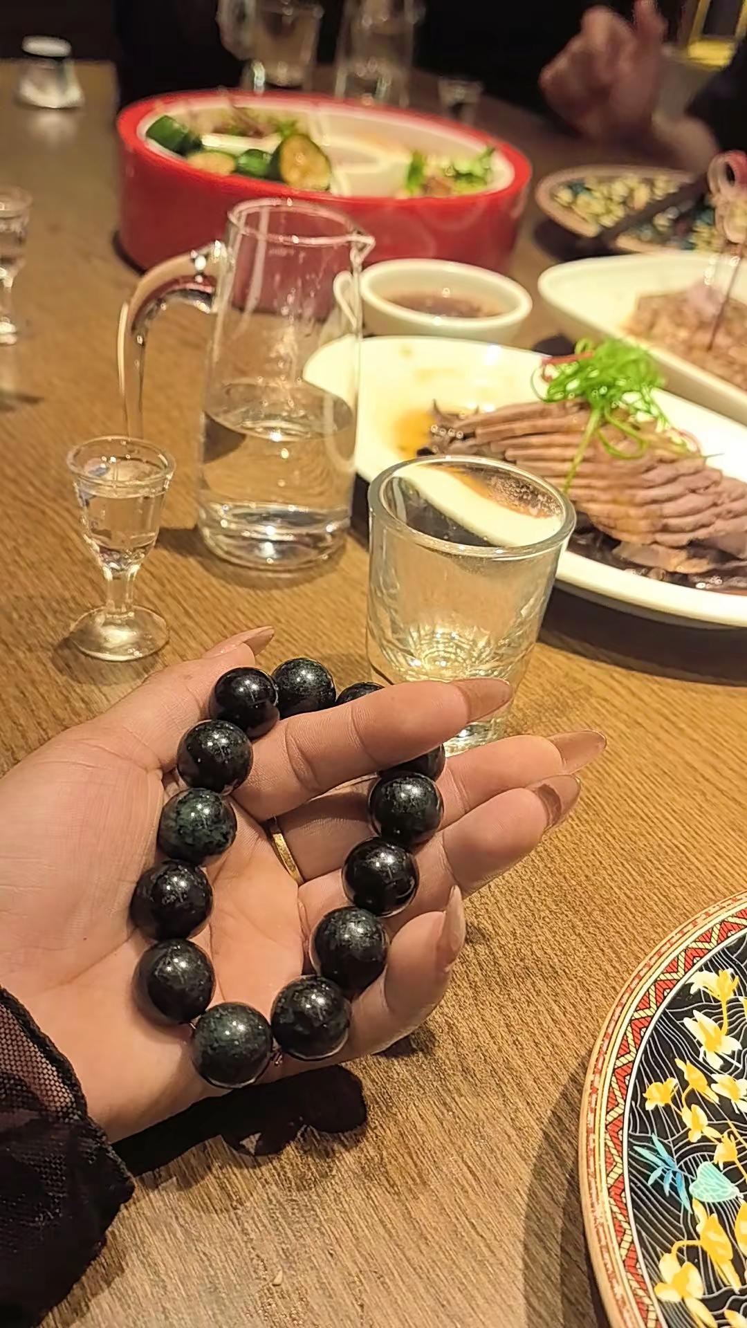 文玩手串 聚餐小酌
