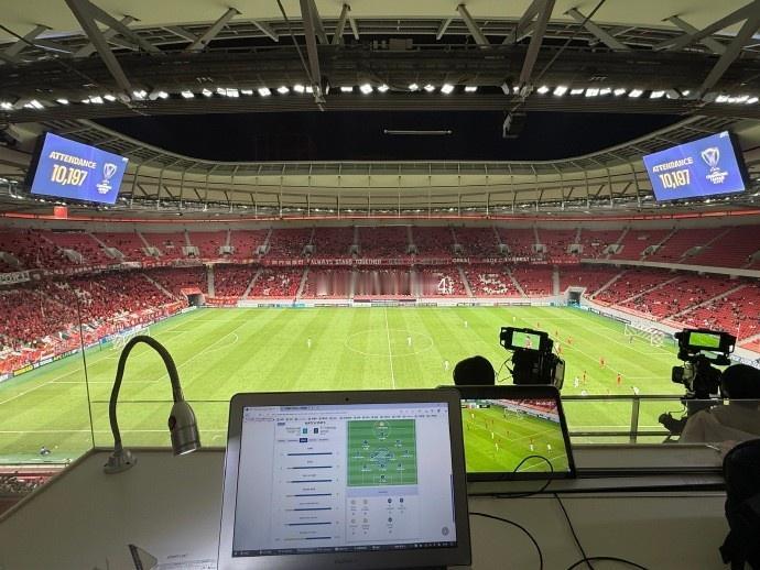 还是上海海港球迷聪明，现场只有10197名球迷观看比赛！

在今晚上海海港与J联