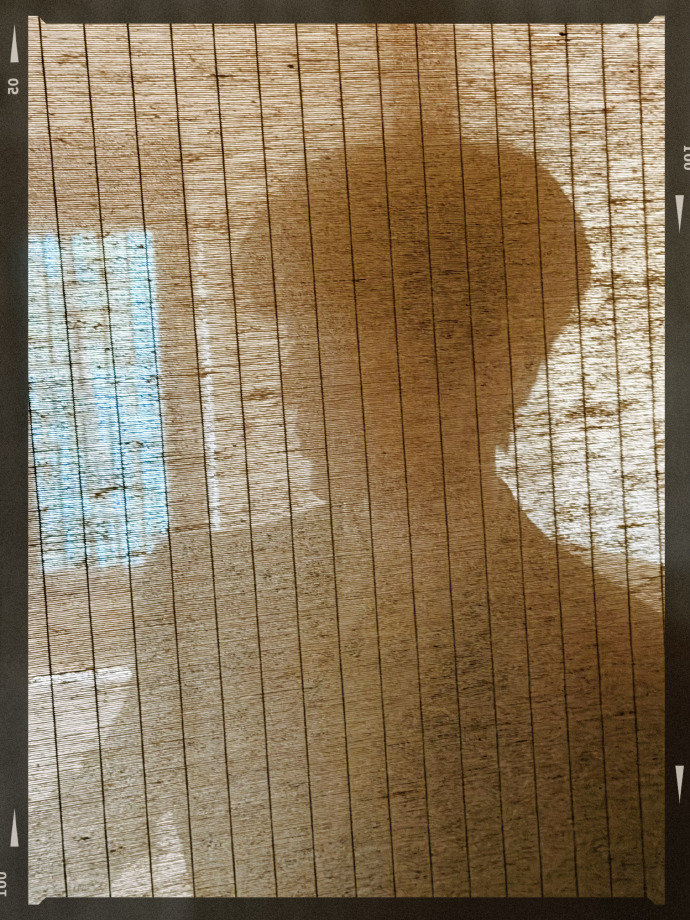 张凌赫视界大会造型出图 张凌赫何苏叶上班卡 张凌赫视界大会造型出图，张凌赫何苏叶