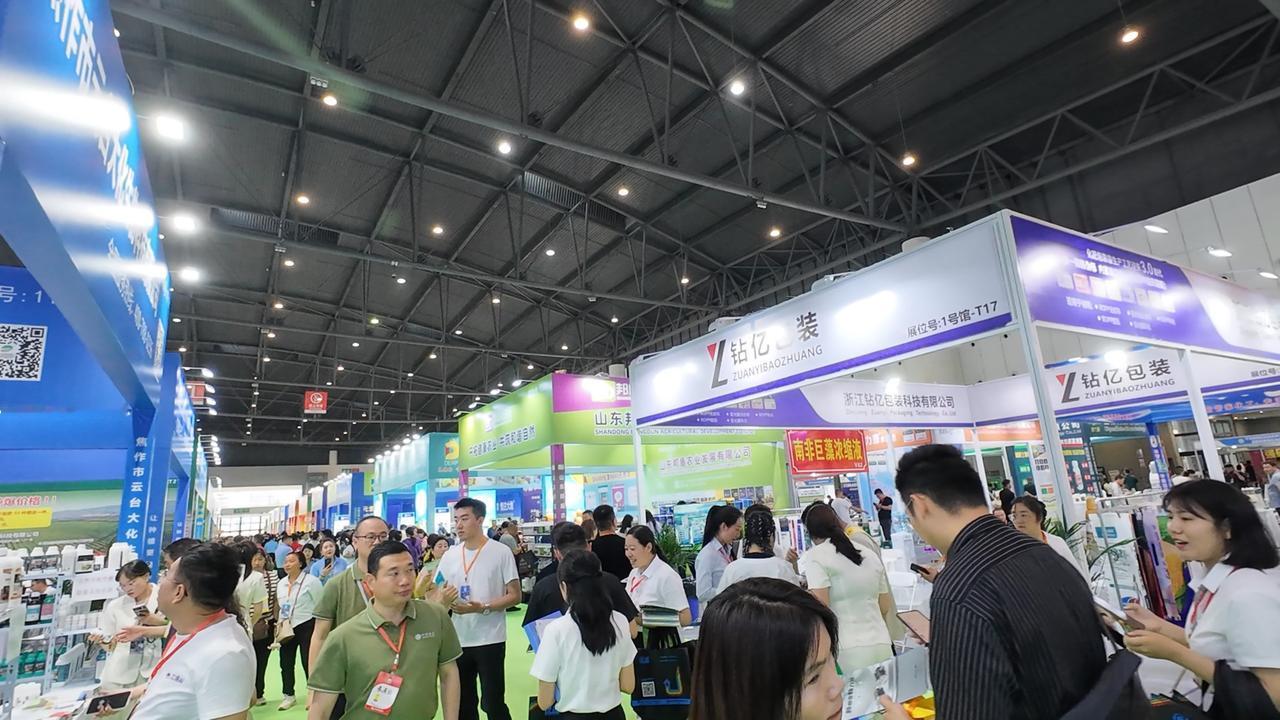 2026西部农资博览会春耕夏耘，聚力前行。组委会倾力搭建高效的行业互动平台，邀约