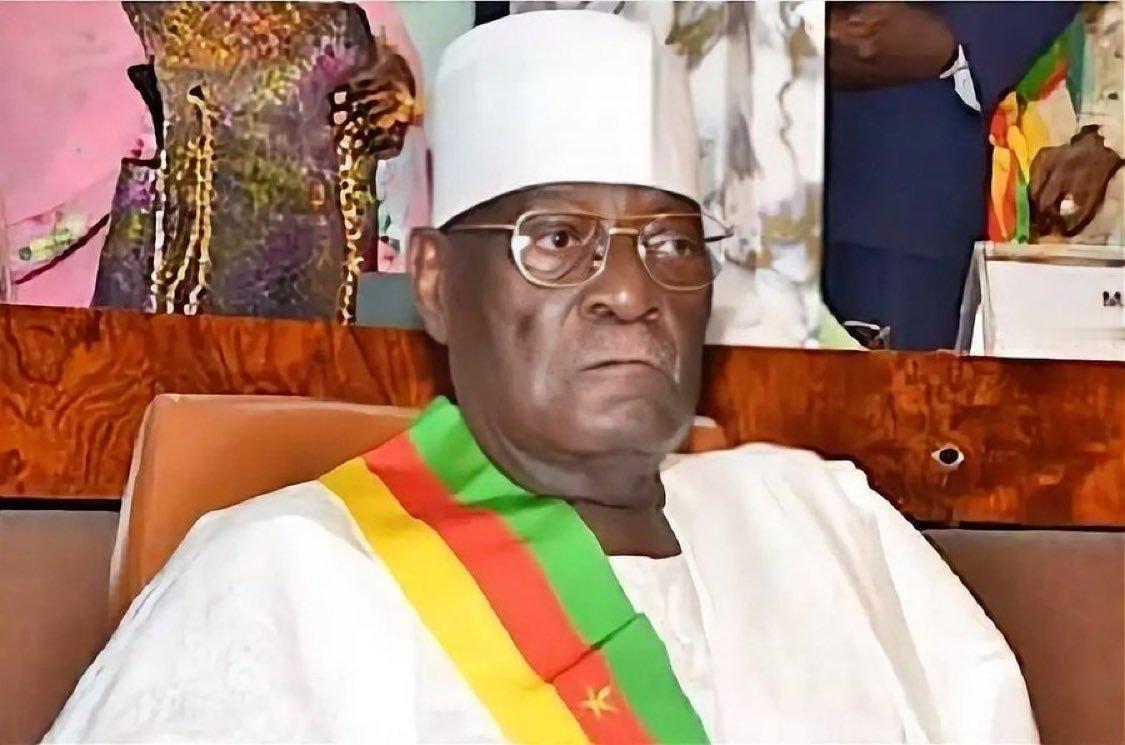 🇨🇲 前喀麦隆国民议会(众议院)主席、保罗·比亚的亲信、喀麦隆北部 马达酋长