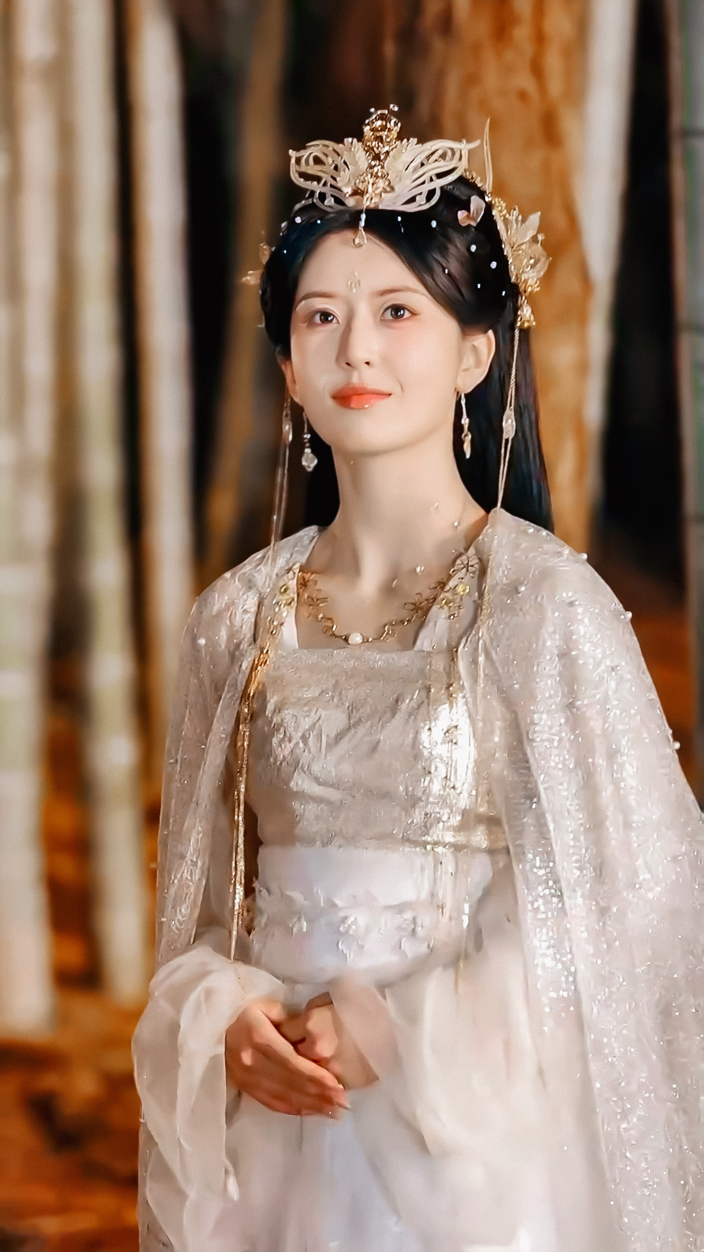神女这个造型很漂亮，雍容温婉，可惜出场时间好短。云渺 ​​​
