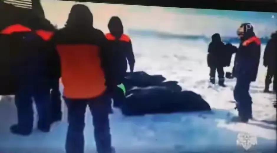 贝加尔湖打捞完毕，遗体都打捞出来了。
其实今年是很奇怪的一年，我在东北土生土长，