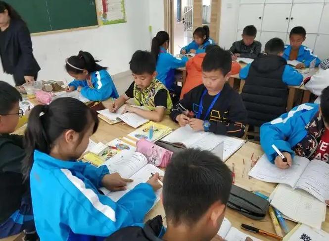 小学成绩什么时候定型？真相可能出乎你的意料

1、成绩好的定不了型，但成绩差的，