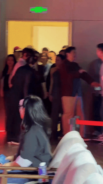 虽然很喜欢马丽姐，但是姐的体态和衣品确实比63岁的杨紫琼差了很多，杨紫琼可是比马