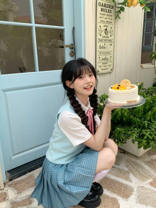 🍦•ᴗ•🥄请你恰蛋糕‧₊˚