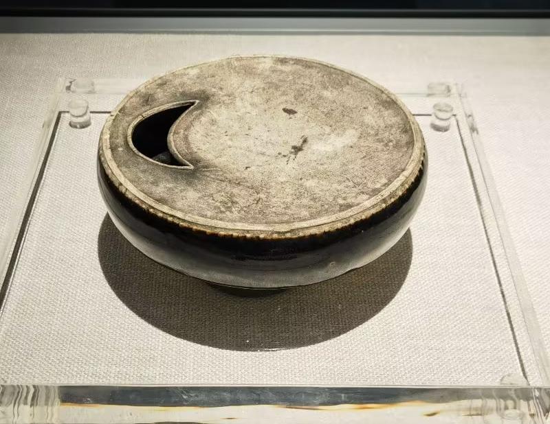 在德州博物馆，被一件北宋时期的文人“神器”吸引了，方寸之间，尽显巅峰时代的文人巧