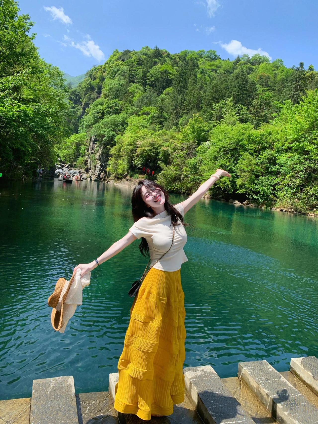 碧水青山间