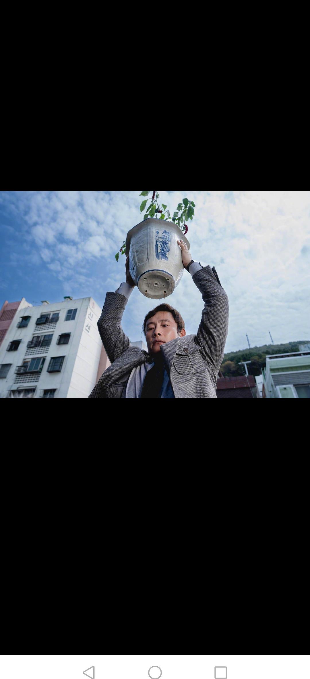 柳万洙这波操作简直是“自杀式求职”教科书，本来都要拿offer了，结果因为嘴太碎