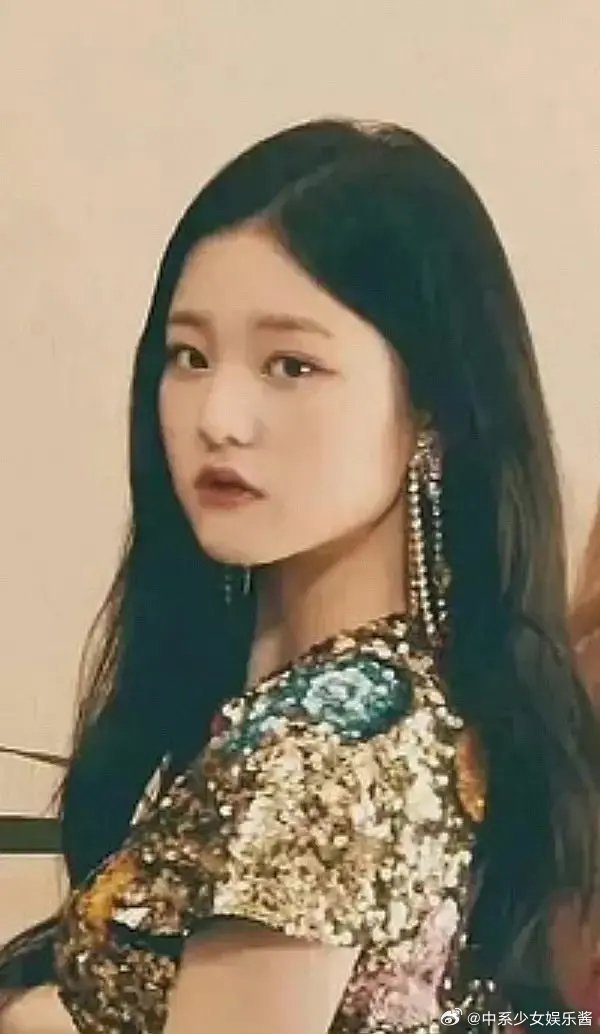 柳智敏早期精修图，脸好油 