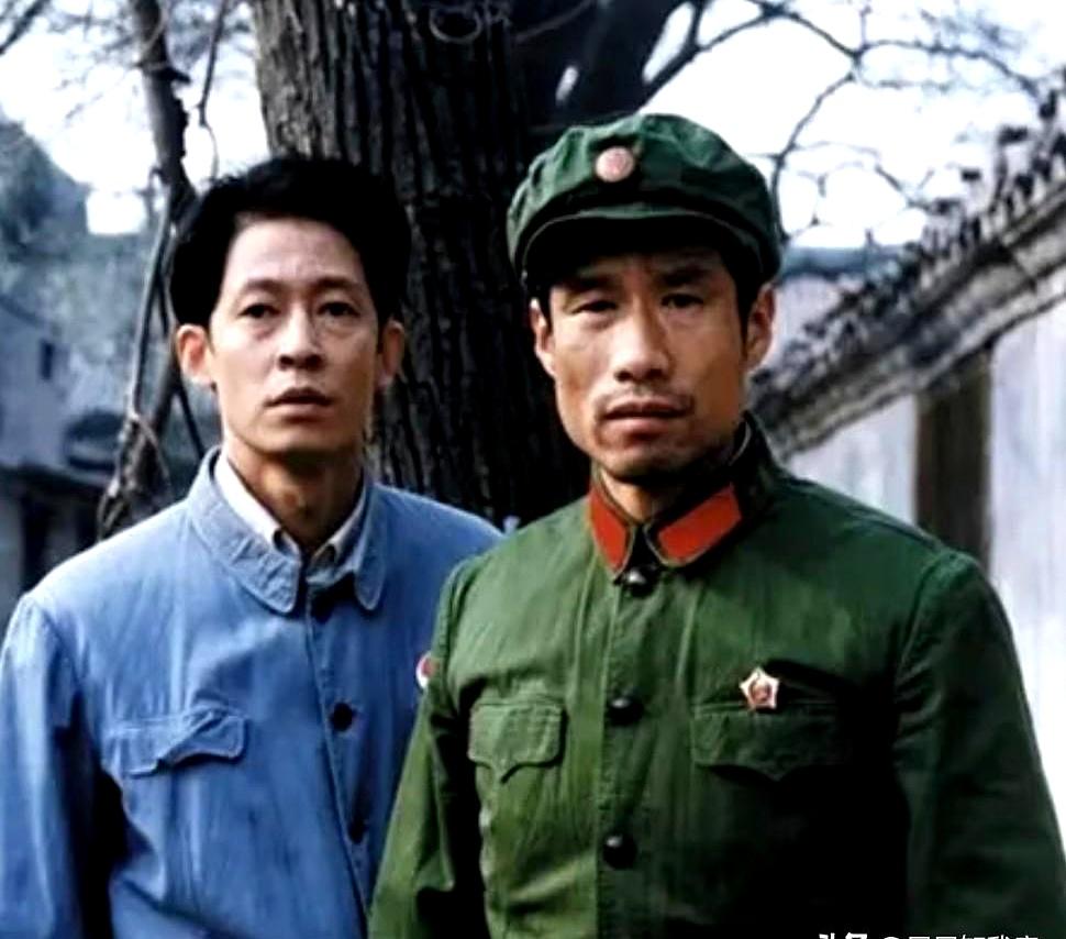 一部电影，真能让人一下子想起三十多年前那部经典剧，你说这事儿离谱不离谱？
我看了