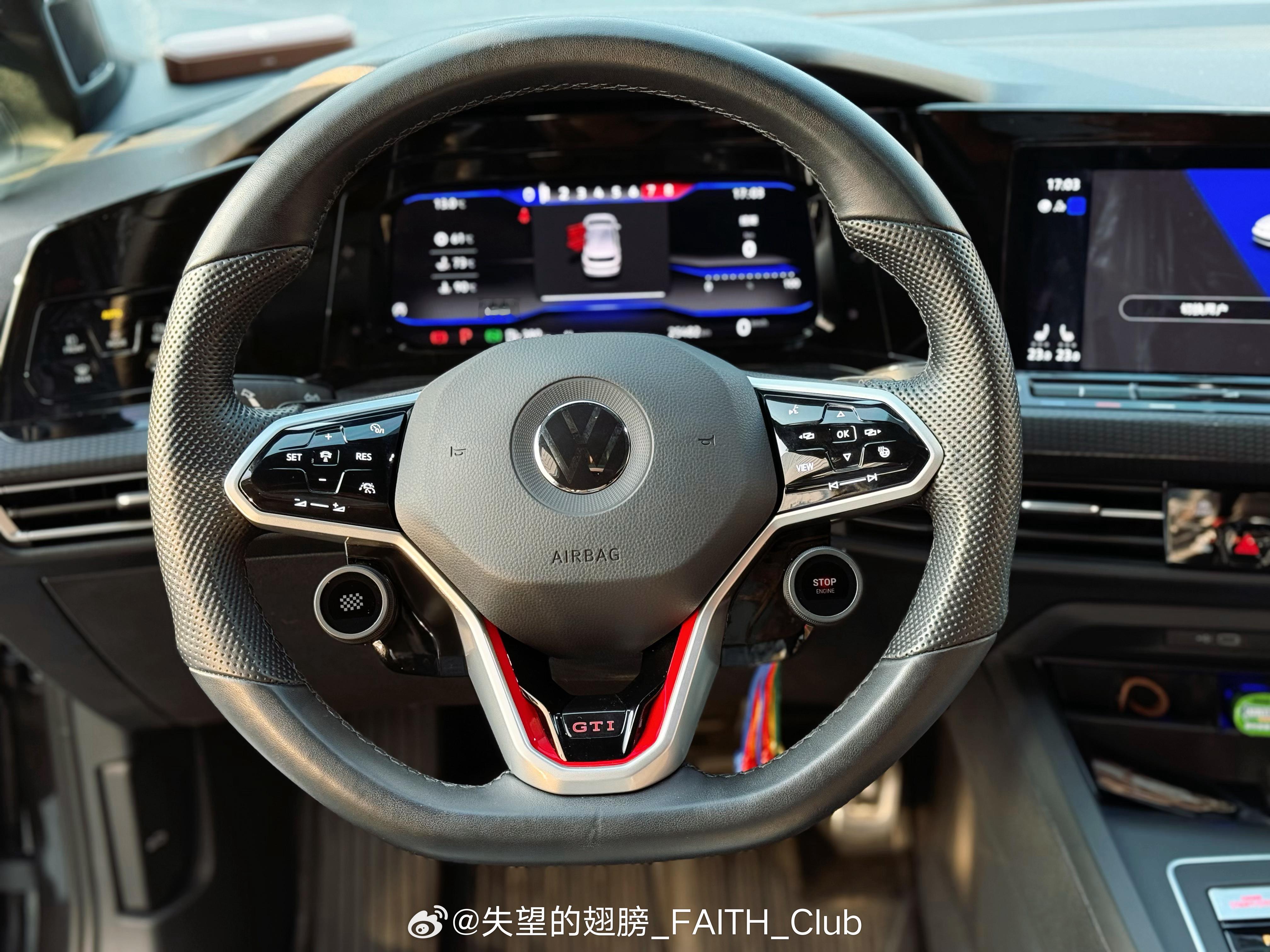 高尔夫GTI8代心情件：Bosch博世方向盘旋钮，可一键启动切换模式等，功能丰富