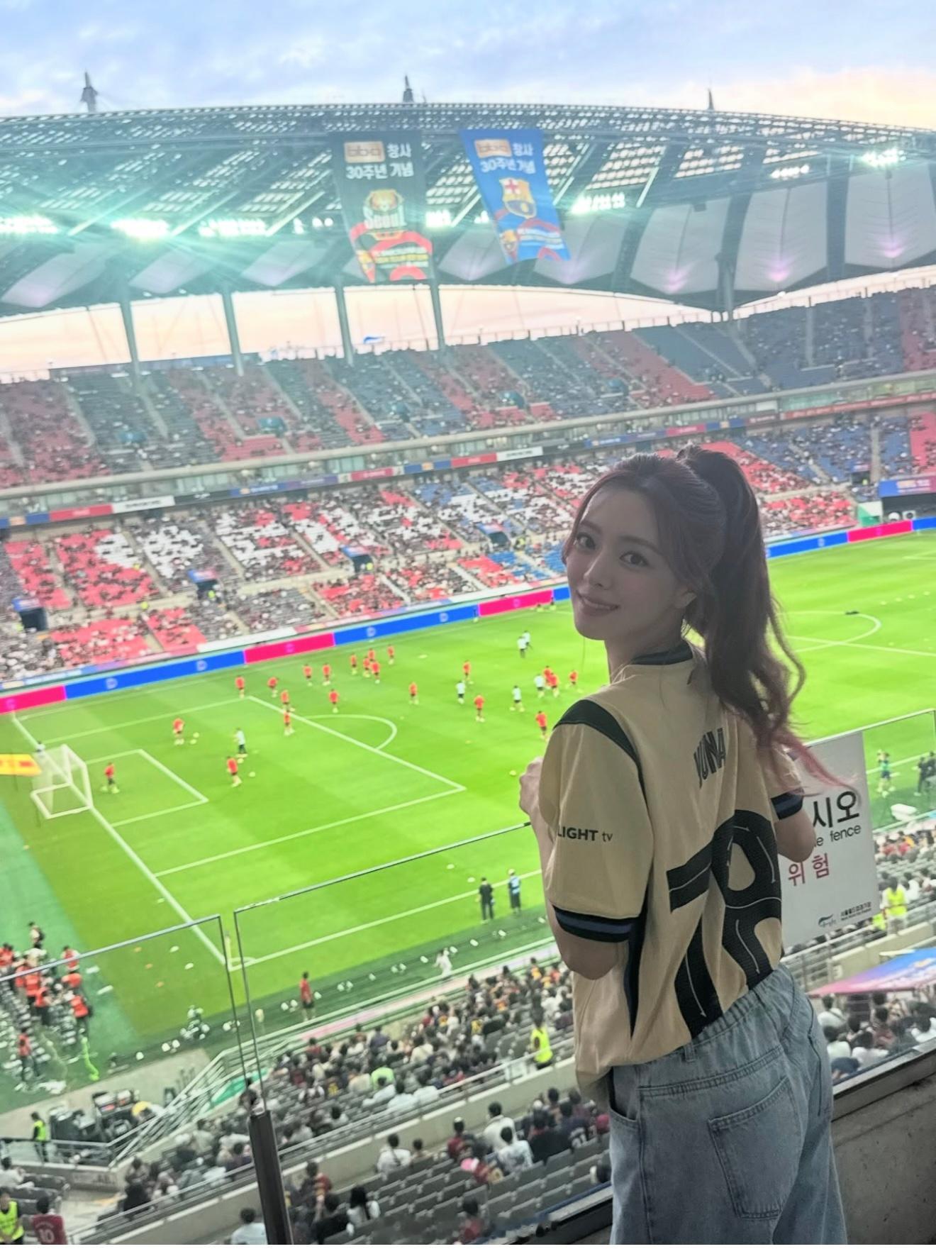 申有娜 申有娜 yuna看美女穿球衣👖yuna头好小（图5） ​​​