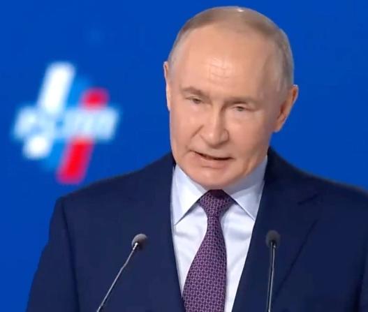 网传普京强硬逼富豪掏钱凑军费全网疯传，克宫火速重磅辟谣狠狠打脸，惊天谣言彻底翻车