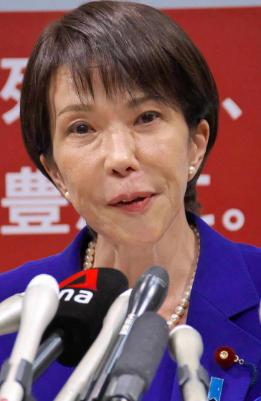 整整一年上蹿下跳，挑衅、碰瓷、搅局，高市早苗把中日关系搞得乌烟瘴气。可最讽刺的是