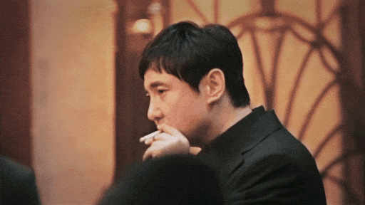 #沈腾 西虹市教父# 沈腾《逆鳞》中的尊非，是智慧与力量的化身，他的每一个决策都