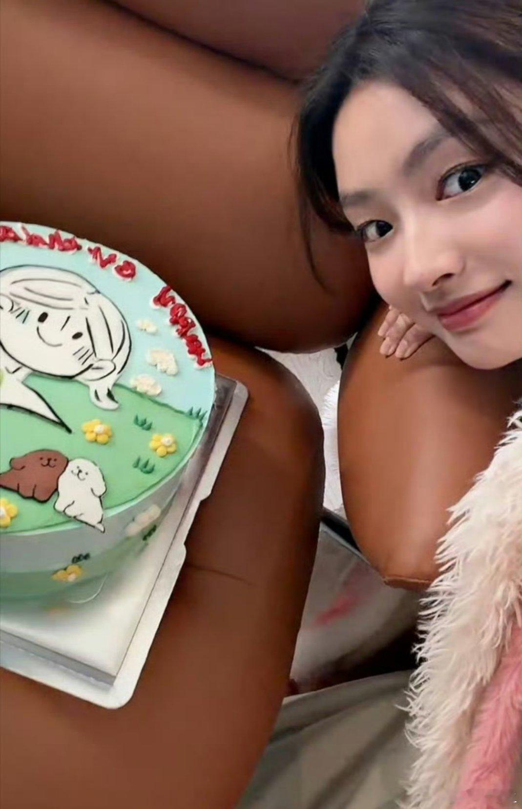 六部剧为徐若晗庆生 六部剧，六个不同的故事，却因为徐若晗有了特别的联结。这份生日