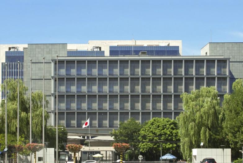 日本经济多线承压，对华外交渠道却接连碰壁
日本这次的处境不太妙——产业、汇率、能